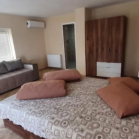 Guest house христови 3*