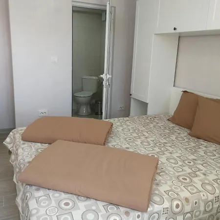 христови Pensionat 3*